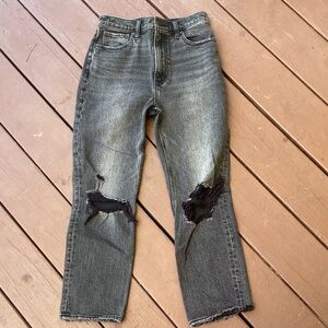 Abercrombie & Fitch Gray Distressed Ankle Jeans